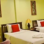Baan Kluaymai Guesthouse